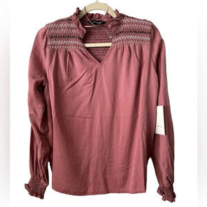 CALLIGPHIE Light Pink/Salmon Long Sleeves S/M Top.
BNWT